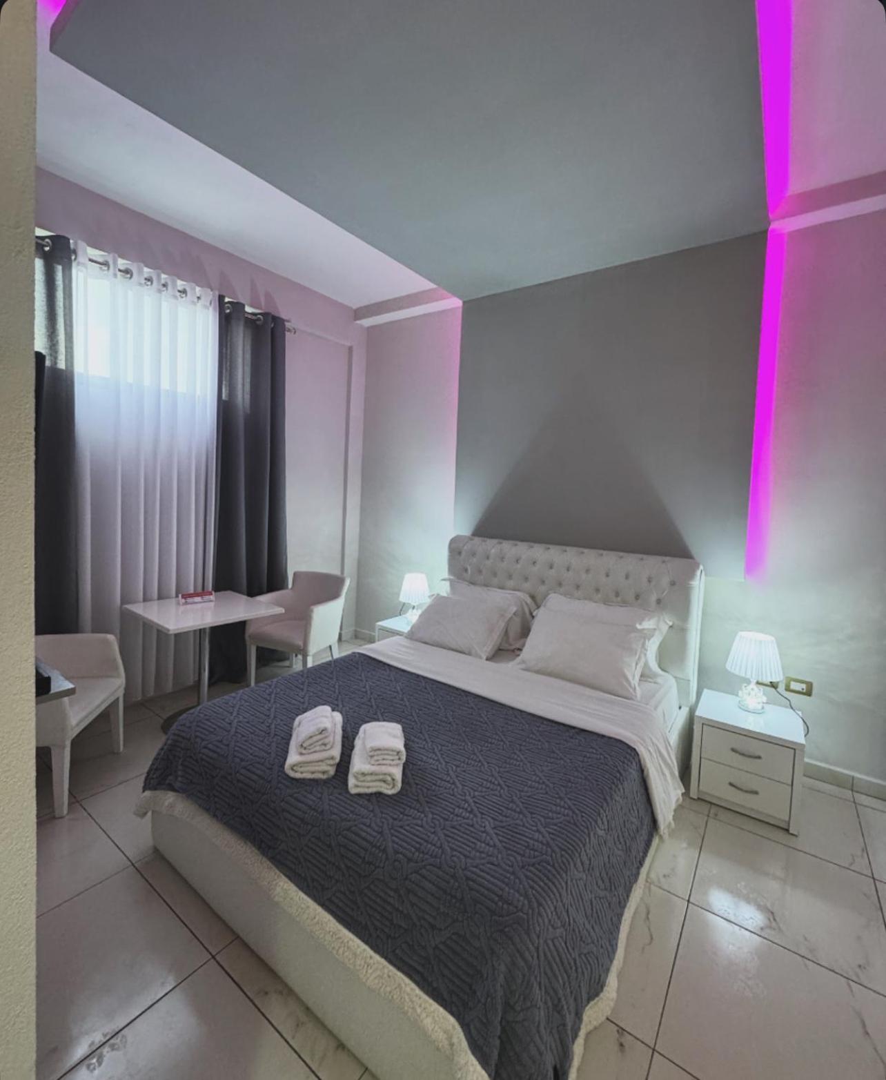 Qerrexhias Grand Hotel Gjyshi מראה חיצוני תמונה